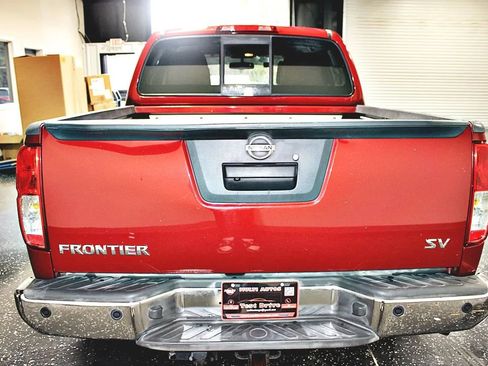 Used 2015 Nissan Frontier SV w/ SV Value Truck Package image 3
