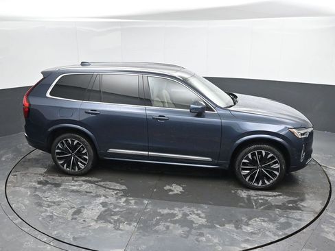New 2026 Volvo XC90 B6 Plus w/ Protection Package image 31