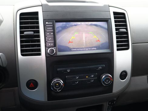 Used 2019 Nissan Frontier SV image 25