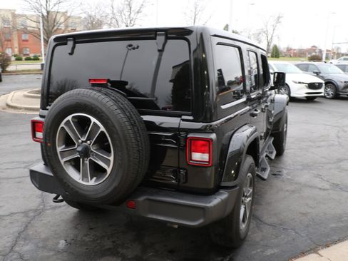 Used 2023 Jeep Wrangler Unlimited Sahara w/ Cold Weather Group image 4