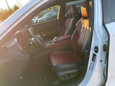 Used 2024 Lexus RX 500h F Sport w/ Convenience Package AWD/4WD image 15