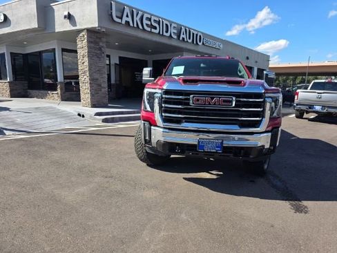 Used 2024 GMC Sierra 2500 SLT w/ SLT Premium Package image 9