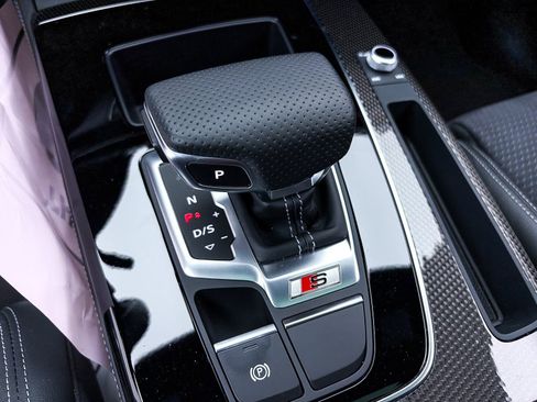 Used 2025 Audi SQ5 Premium Plus image 27