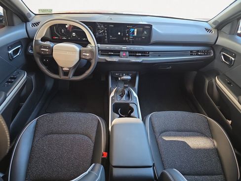 Certified 2025 Kia K4 GT-Line w/ GT-Line Sunroof Package image 2