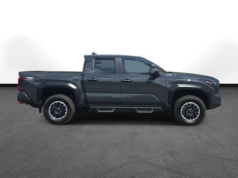 Used 2024 Toyota Tacoma TRD Off-Road AWD/4WD image 4