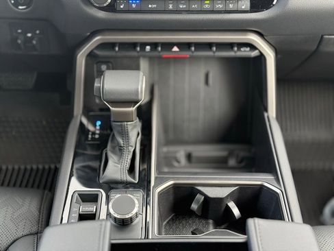 Certified 2025 Toyota Tundra Limited image 26