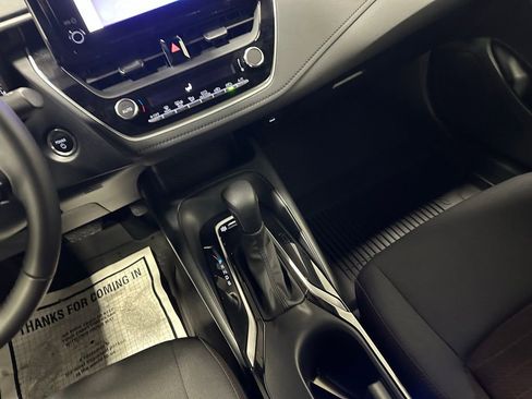 Used 2025 Toyota Corolla SE image 40