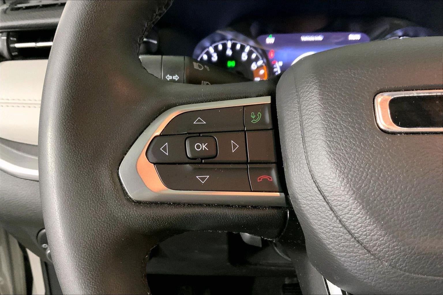 Used 2025 Jeep Compass Limited AWD/4WD image 18