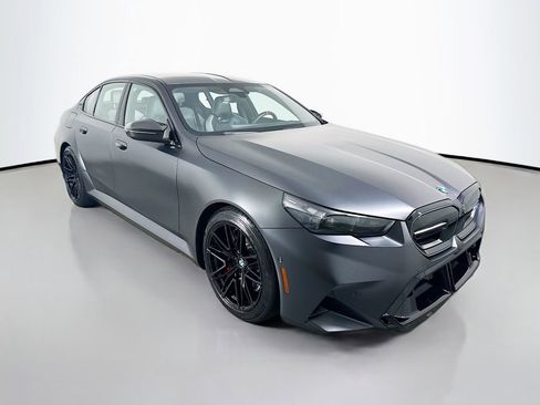 Used 2025 BMW M5 w/ Carbon Package image 7
