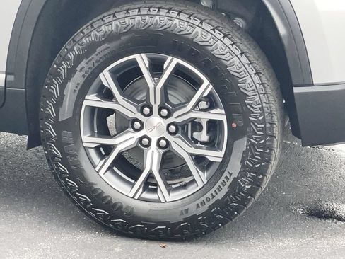 New 2026 GMC Acadia AT4 AWD/4WD image 39
