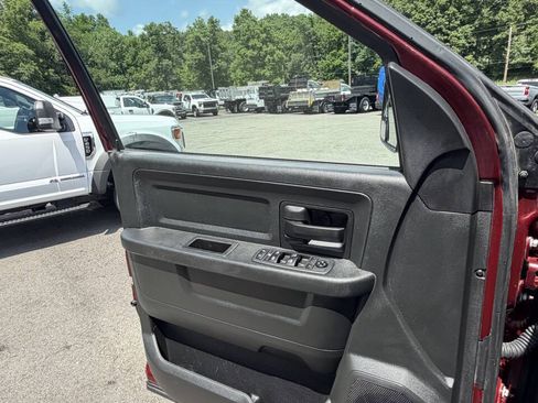Used 2020 RAM 5500 Tradesman w/ Chrome Appearance Group AWD/4WD image 28