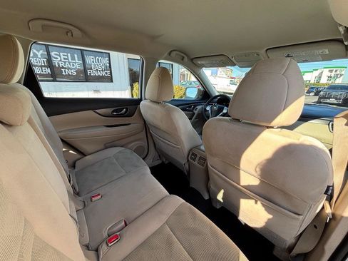 Used 2016 Nissan Rogue S image 30