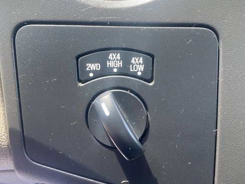 Used 2010 Ford F250 XLT AWD/4WD image 15