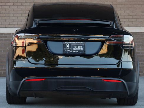 Used 2023 Tesla Model X AWD/4WD image 12