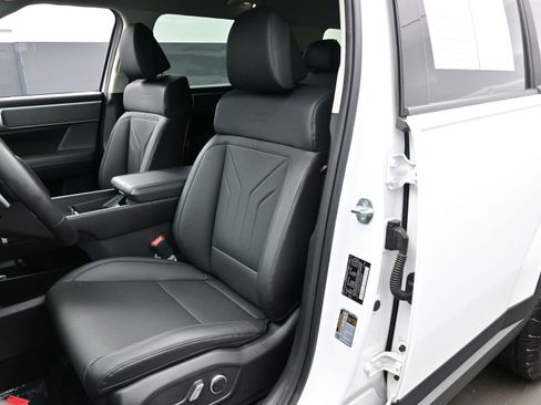 Used 2025 Hyundai Santa Fe XRT image 11