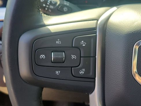 Used 2025 GMC Sierra 1500 SLT AWD/4WD image 14