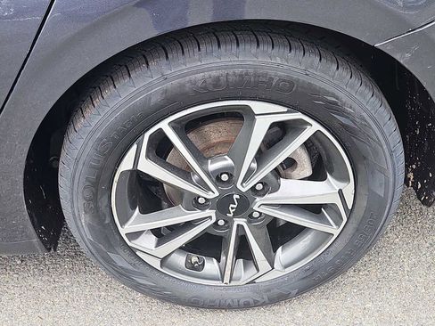 Used 2023 Kia Forte LXS FWD image 8