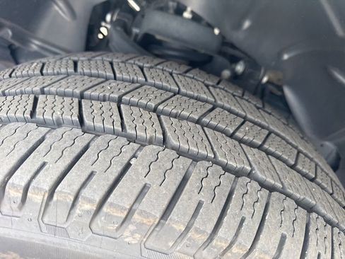 Used 2021 RAM 1500 Laramie image 12