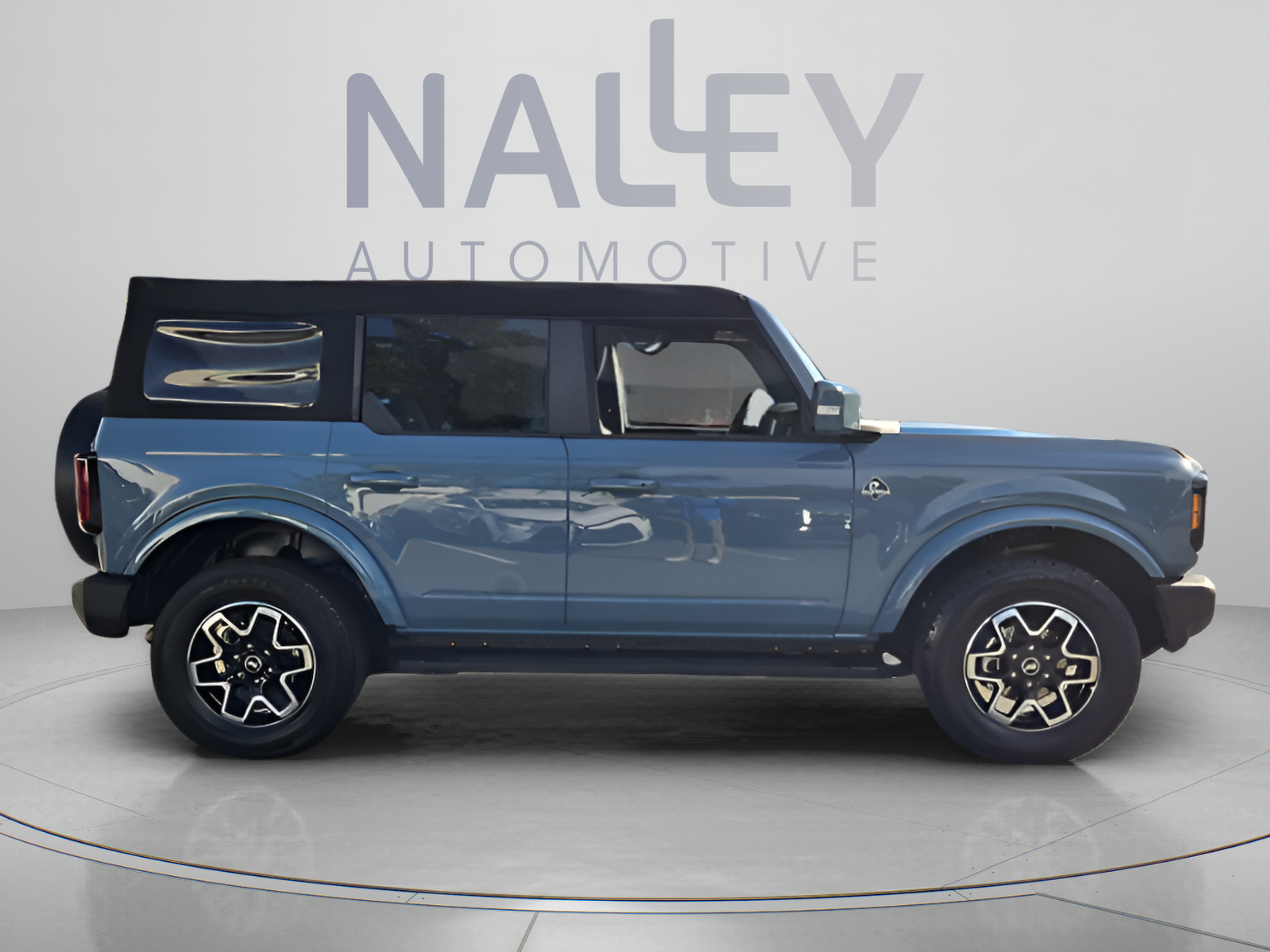 Used 2023 Ford Bronco Outer Banks AWD/4WD image 6