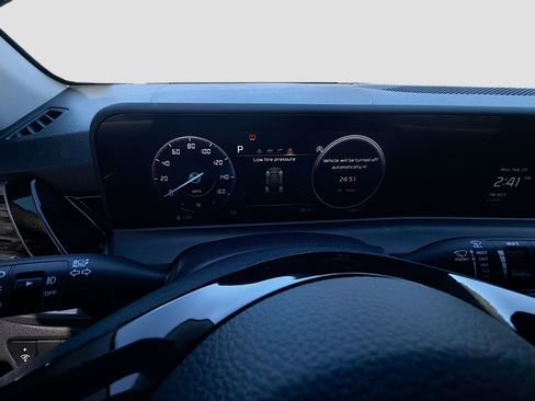 Used 2024 Kia Seltos S image 37