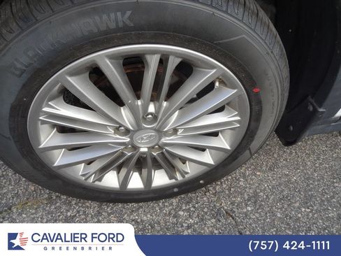 Used 2018 Hyundai Kona SEL w/ SEL Tech Package 02 FWD image 10