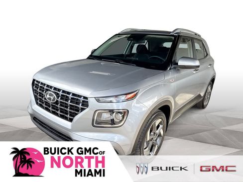 Used 2025 Hyundai Venue SEL FWD image 1
