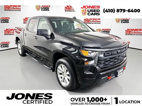 Used 2024 Chevrolet Silverado 1500 Custom image 1