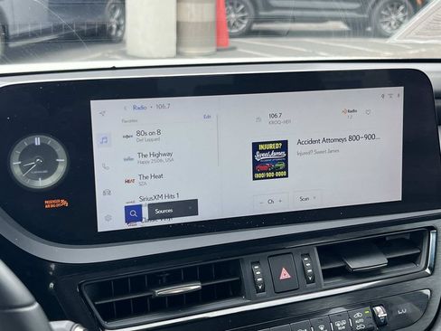 Used 2023 Lexus ES 350 w/ Premium Package FWD image 13