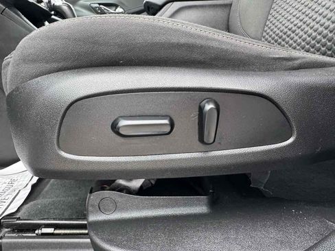 Used 2019 GMC Acadia SLE AWD/4WD image 24