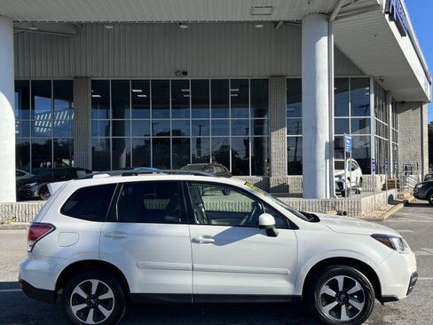 Used 2018 Subaru Forester 2.5i Premium image 2