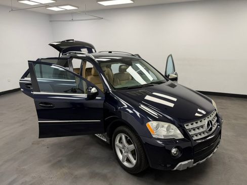 Used 2010 Mercedes-Benz ML 550 4MATIC image 27
