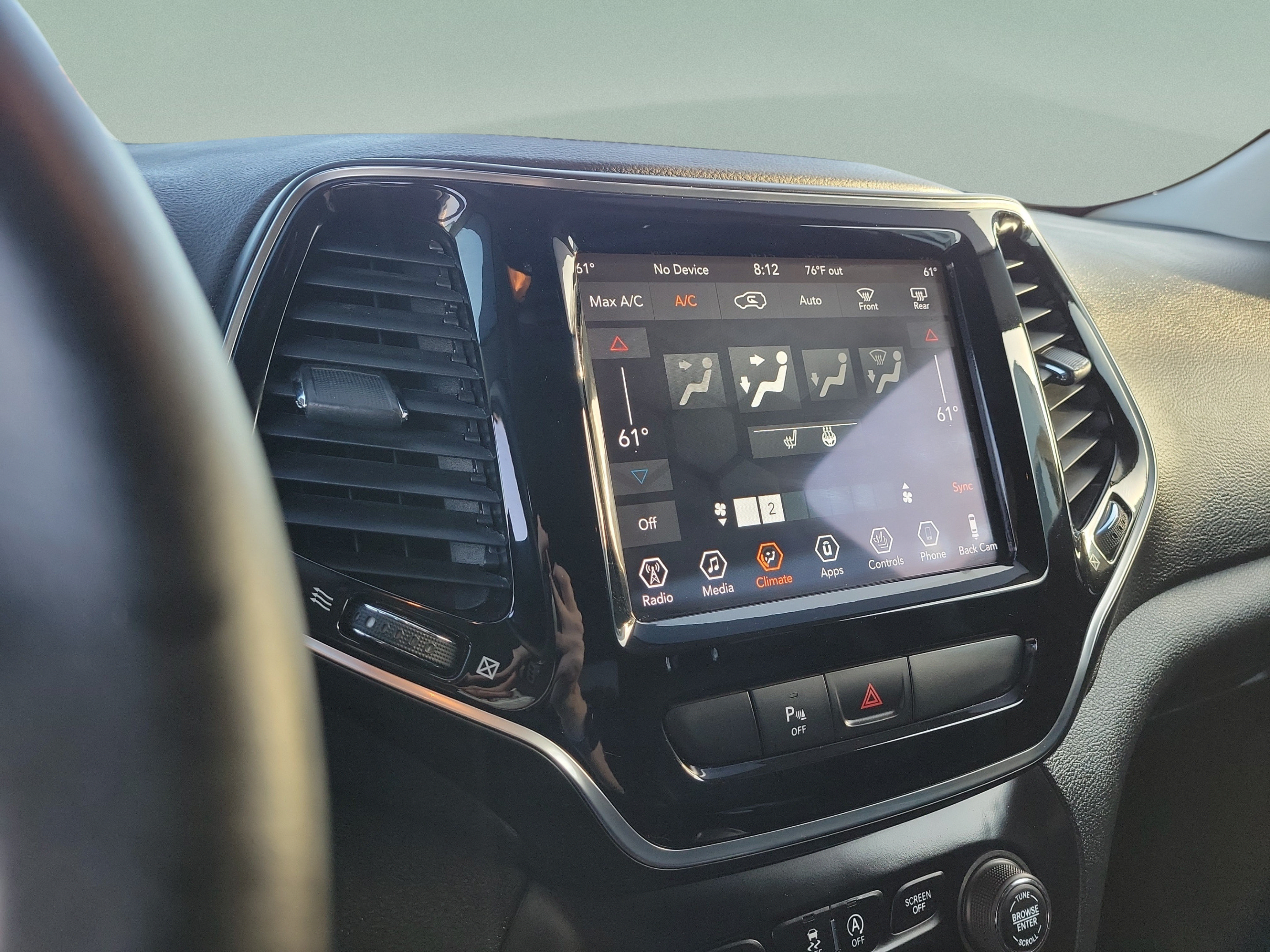 Used 2019 Jeep Cherokee Limited AWD/4WD image 18
