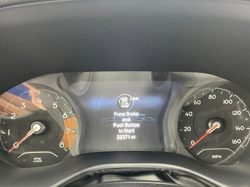 Used 2025 Jeep Compass Limited AWD/4WD image 9
