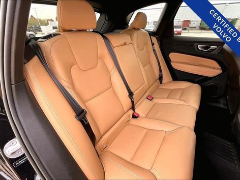 Certified 2023 Volvo XC60 B5 Ultimate w/ Protection Package Premier image 35