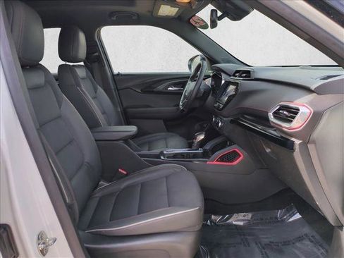 Used 2023 Chevrolet TrailBlazer RS w/ Sun and Liftgate Package image 21