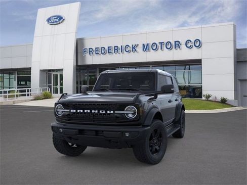 New 2025 Ford Bronco Outer Banks image 2