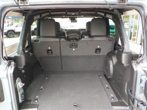 New 2026 Jeep Wrangler Unlimited Rubicon 392 w/ Quick Order Package 27X Moab AWD/4WD image 62