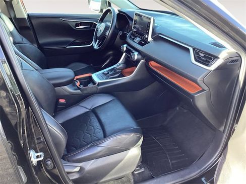 Used 2021 Toyota RAV4 Adventure image 15