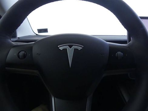 Used 2023 Tesla Model 3 Standard Range RWD image 18