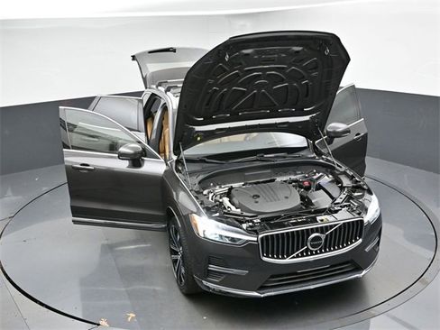 Used 2023 Volvo XC60 B5 Ultimate w/ Protection Package Premier image 50