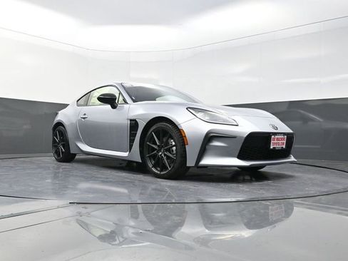 New 2025 Toyota GR86 Premium RWD image 23