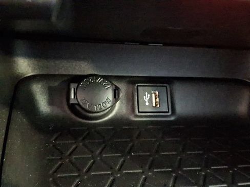 Used 2023 Toyota RAV4 AWD Hybrid image 21
