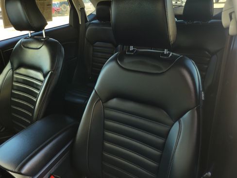 Used 2024 Ford Edge SEL image 16