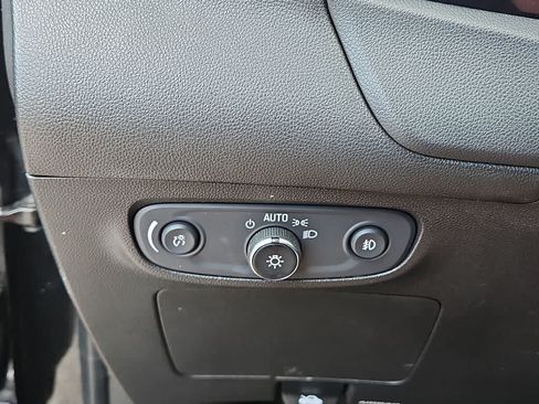 Used 2020 Buick Encore GX Select w/ Sport Touring Package FWD image 19