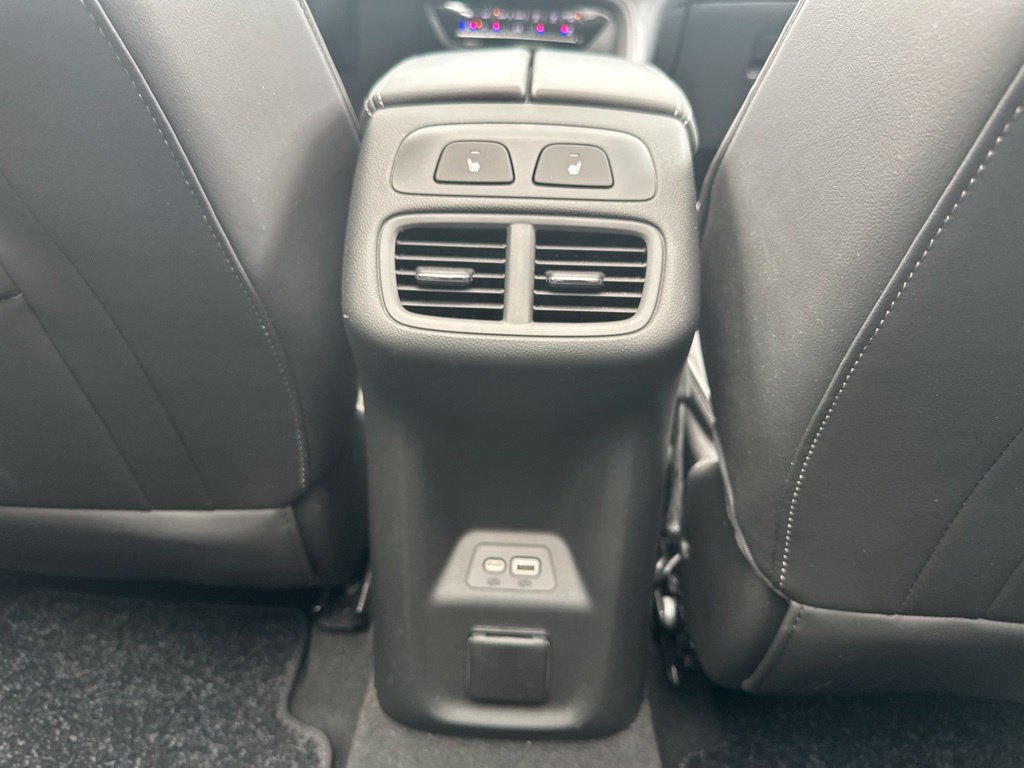 Used 2023 Buick Envision Avenir AWD/4WD image 33