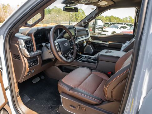 New 2026 Ford F250 King Ranch w/ Chrome Package AWD/4WD image 14