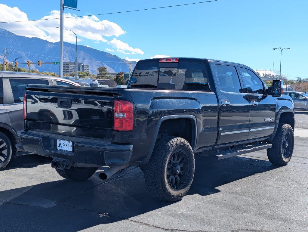Used 2017 GMC Sierra 2500 SLT w/ All Terrain HD Package AWD/4WD image 4