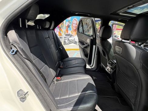 Used 2020 Mercedes-Benz GLE 350 w/ Premium Package image 19