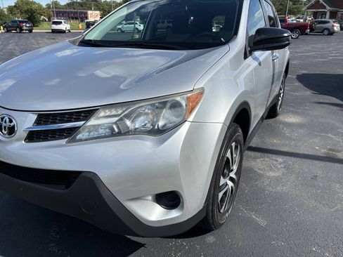 Used 2013 Toyota RAV4 LE AWD/4WD image 7
