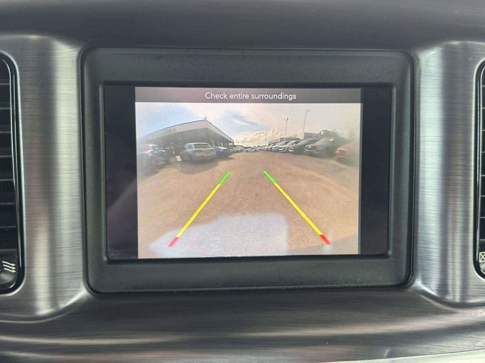 Used 2018 Dodge Charger SXT w/ Blacktop Package RWD image 26